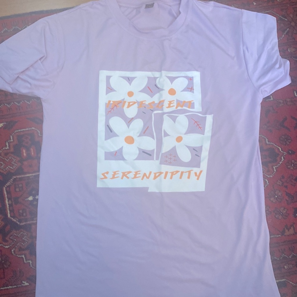 Iridescent serendipity! Cute flower shirt to match with anything!